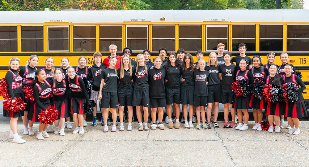 Lady Warrior and Warrior Cross Country runners