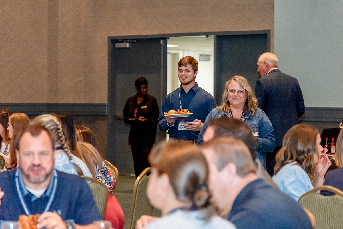 Alumni at Myrtle Beach Reconnect